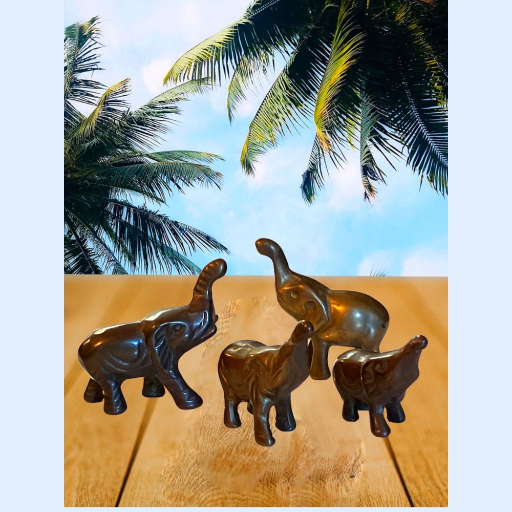 VTG Bronze Elephants Family Of 4 Set Great Patina No Mark Collectables Pre-Owned